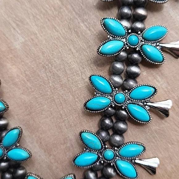 Squash Blossom necklace, earings - Picture 4 of 4